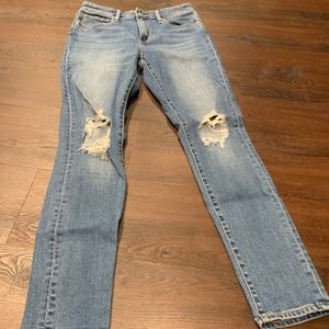 Levi's Women's 721 High Rise Distressed Skinny 28